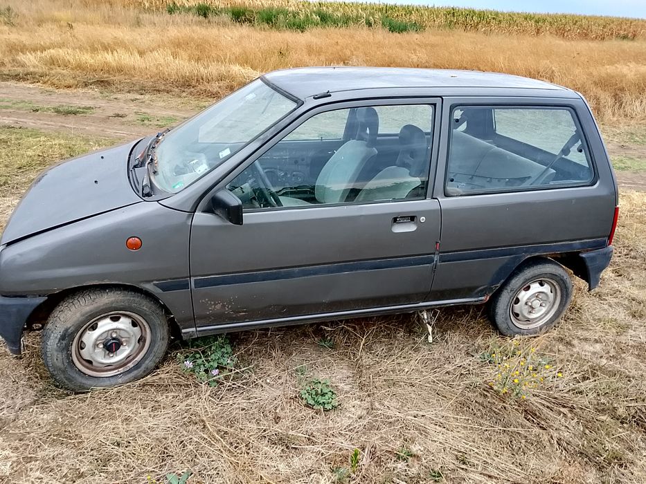 Продав се Subaru M 80 1.0 бензин на части