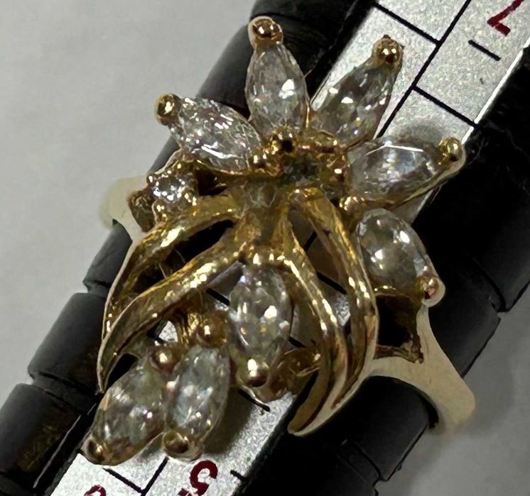 Златен пръстен 14 К 585 /4,50 гр.