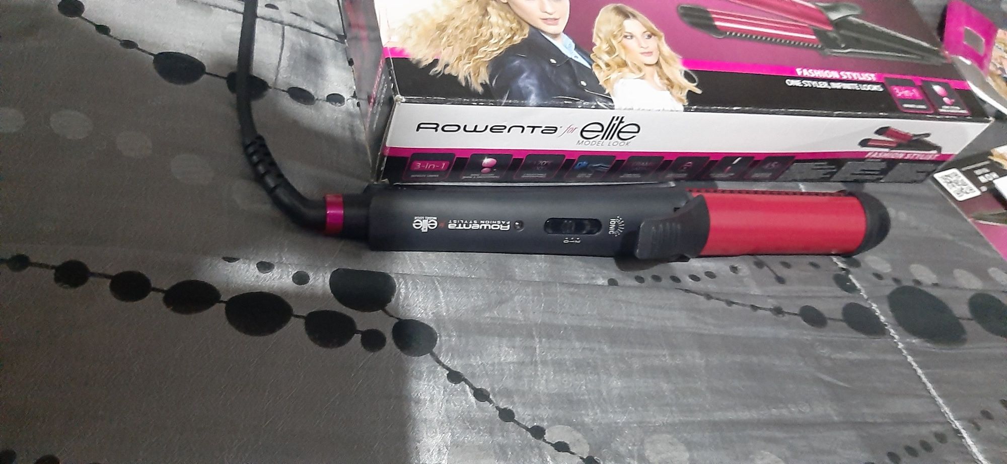 Продавам Преса за коса Rowenta.