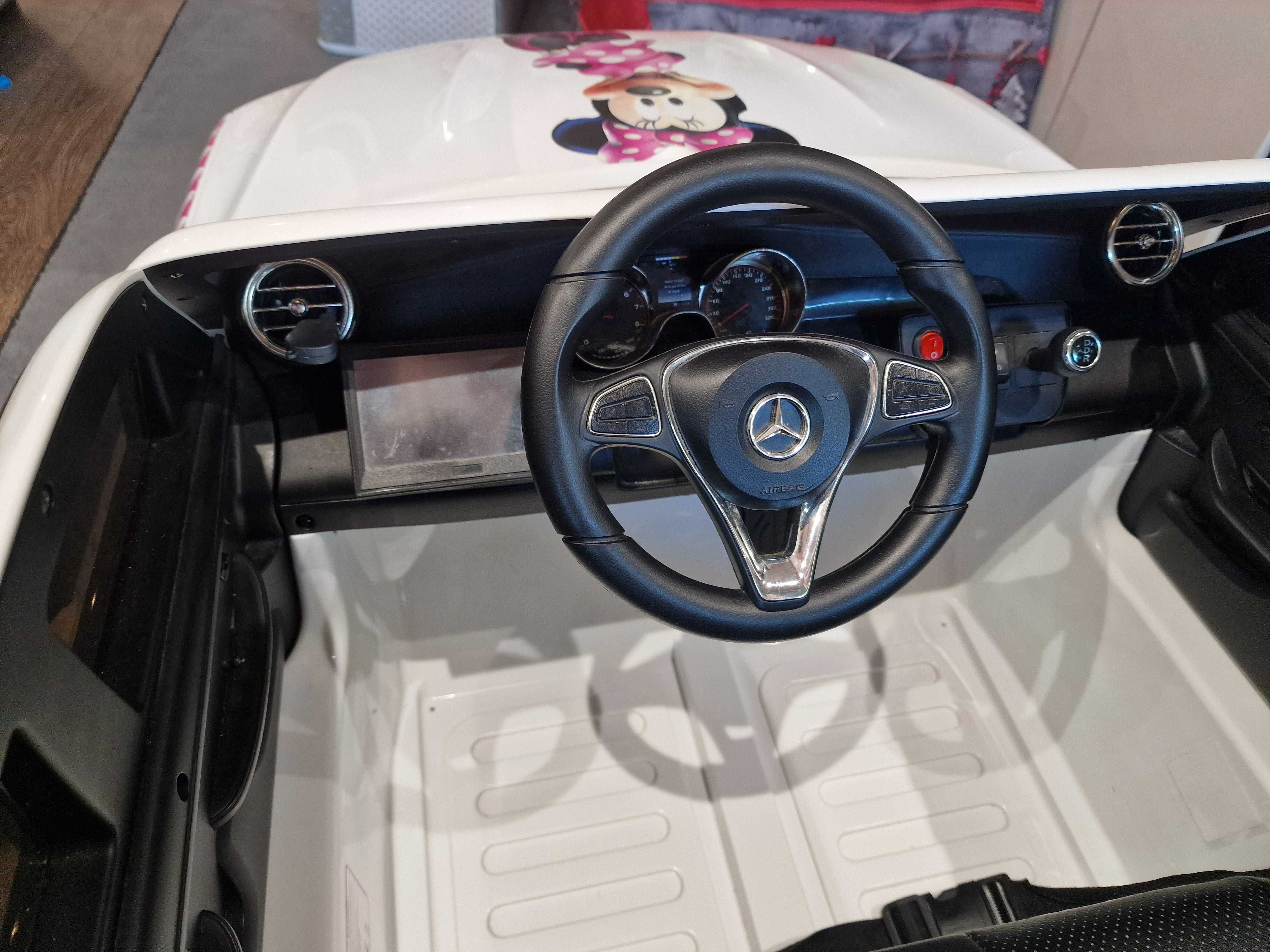 Акумулаторна двуместна детска кола  Mercedes Bezn GLC 63S /XMX608/