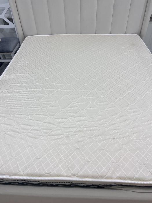 Продам матрас 200х160