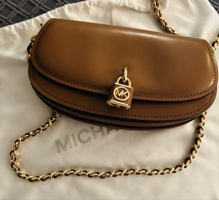 Michael Kors чанта естествена кожа нова!