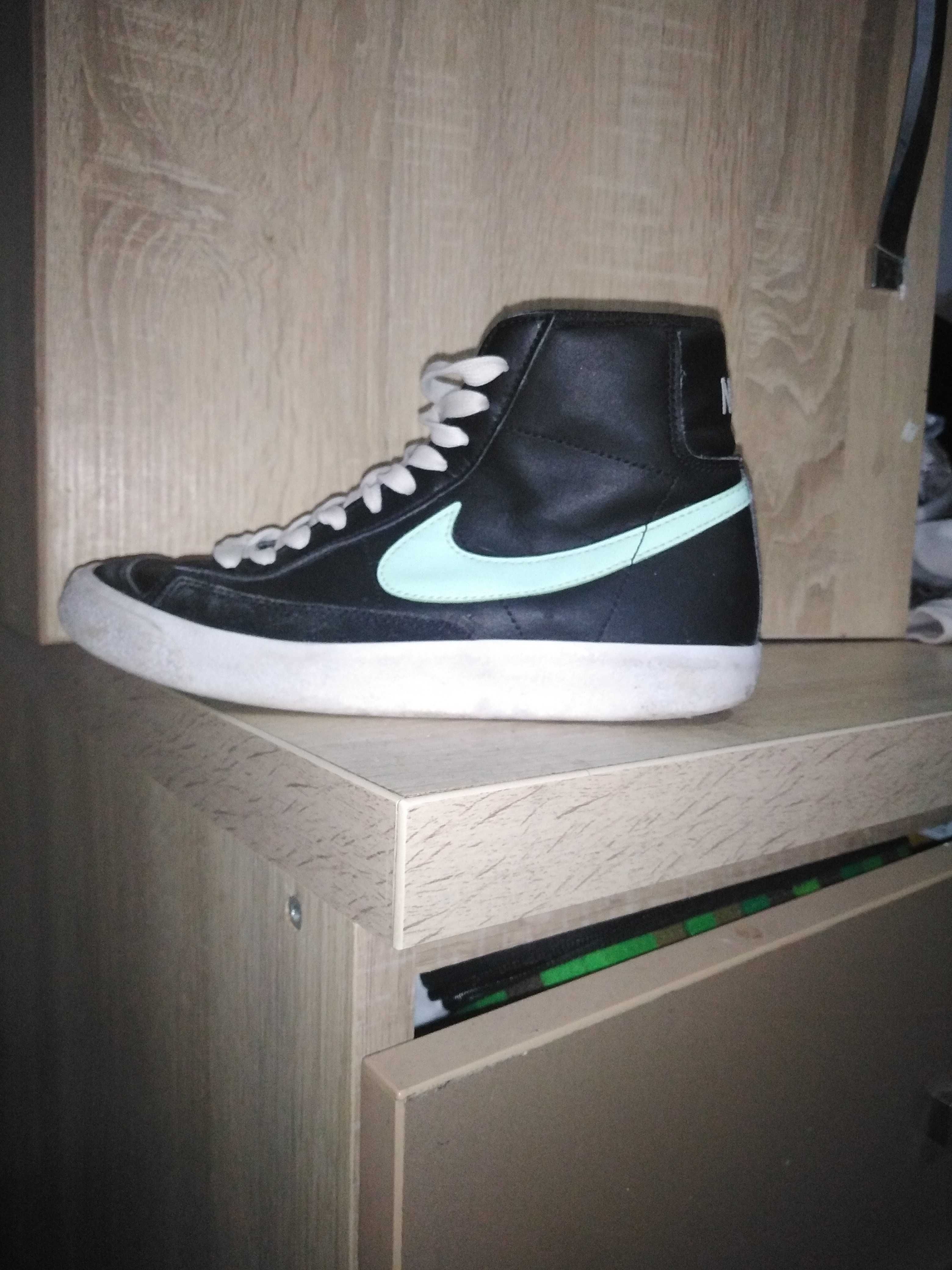 Nike Blazer mid 77