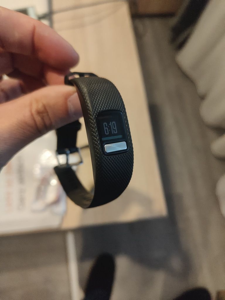 Garmin  Vivofit 4