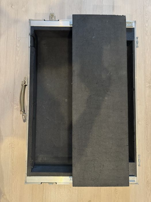 Flightcase profesional cu tavă laptop pentru Pioneer XDJ-RX2 / XDJ-RX3