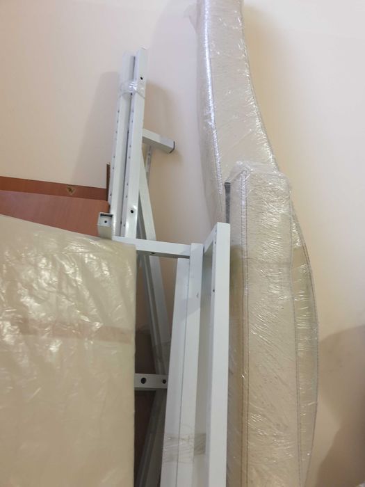 Продавам тапицирана спалня Уейв на Ергодизайн /за претапициране е!/