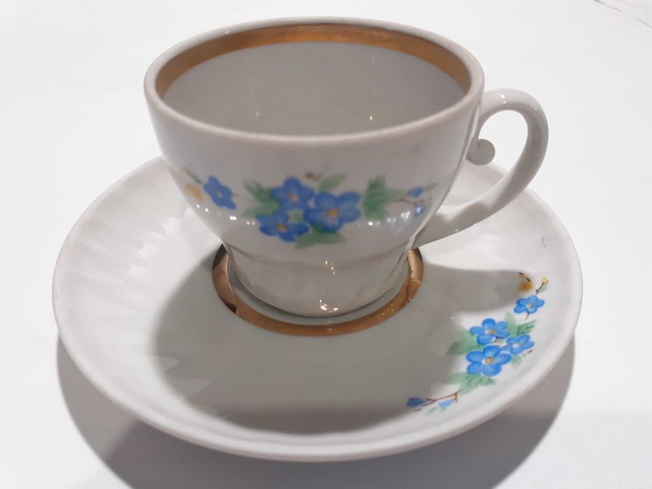 Руски сервиз от 14 части.От 1985г.Маркировка.Безупречен.