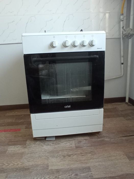 Газ плита прадаётся