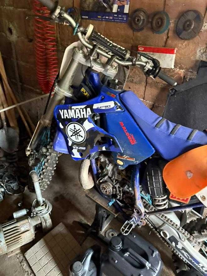 СПЕШНО! 5200 ЛВ Мотори Aerox 50cc, Honda 125cc, Yamaha YZ 250 2T