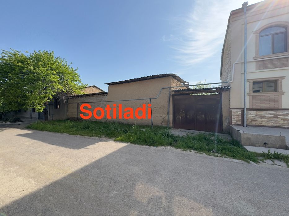Uy sotiladi yer narxida!