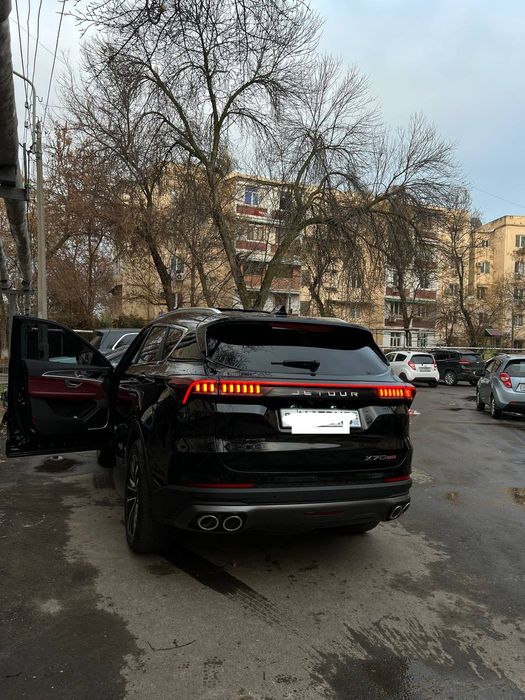 Jetourx70 plus 2023 holati yaxshi srochniy sotiladi