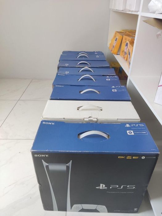 PS5 +TV в подарок мебель. Срочно! Возможен торг!!!