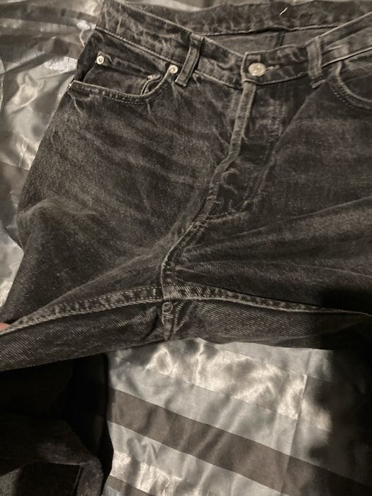 Два броя дънки зара за 30лв.