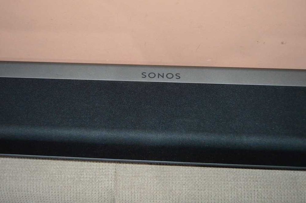 Soundbar SONOS Playbar cu internet radio prin aplicatie