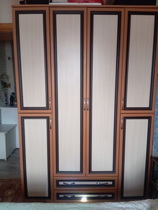 Продам б/у шифонер