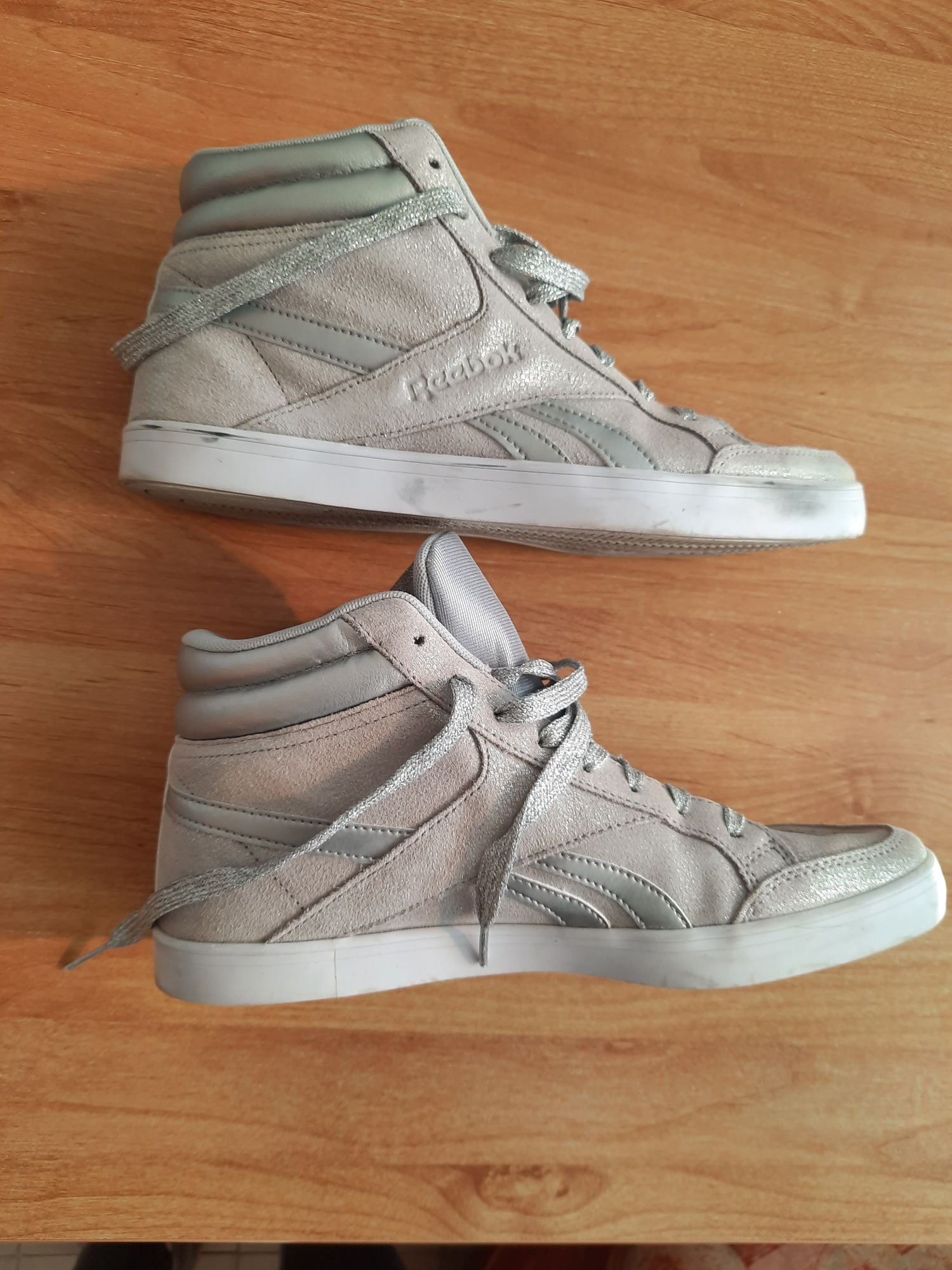 Дамски кецове Reebok