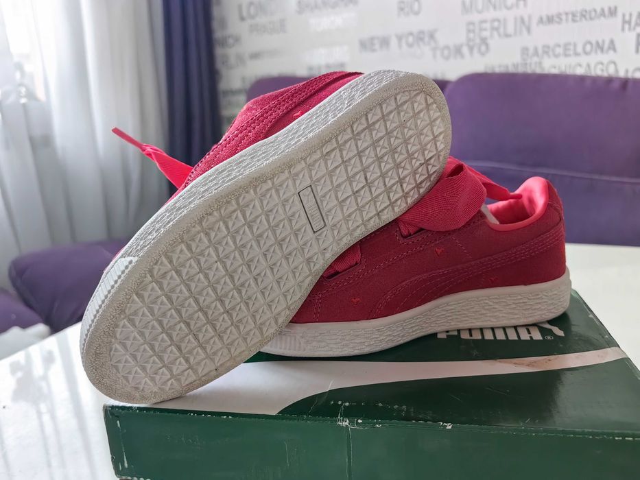 Кецове PUMA Suede Heart Valentine