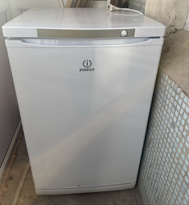 Морозилка. Почти новая, в отличном состоянии.