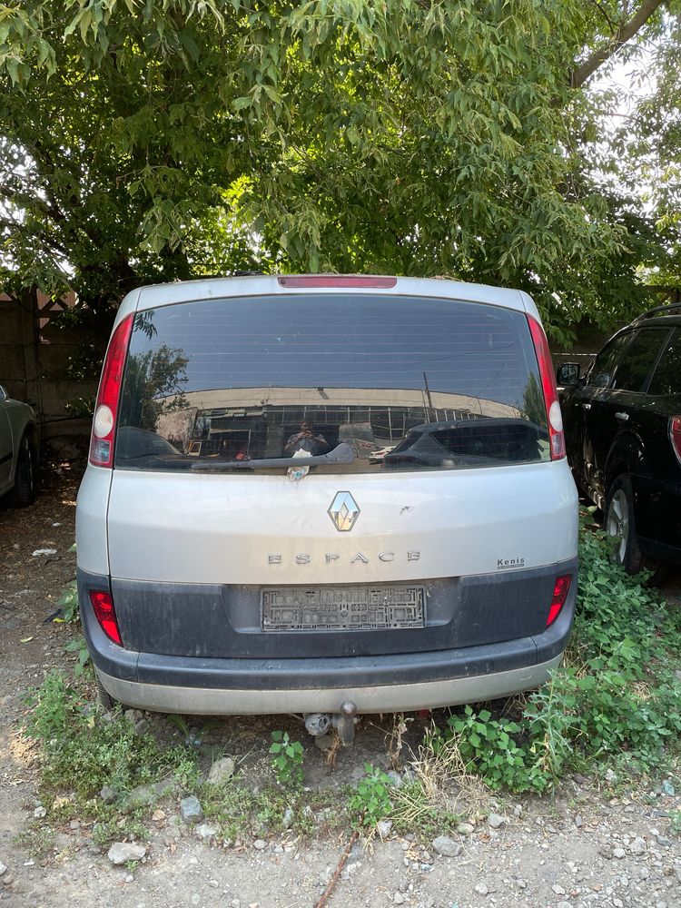 Dezmembrez Renault Espace 4