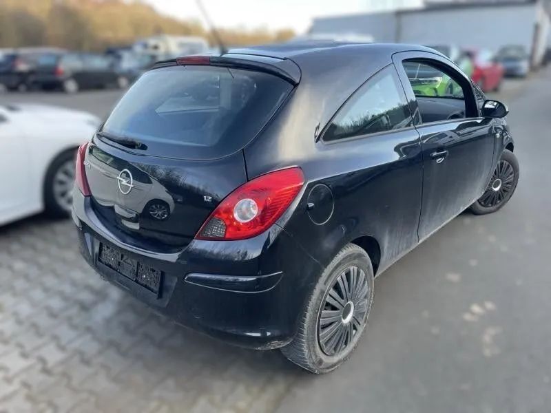 Dezmembrari / Dezmembrez OPEL CORSA D