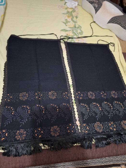 Vând  catrinte  naționale  perfect  întreținute de peste 70 ani