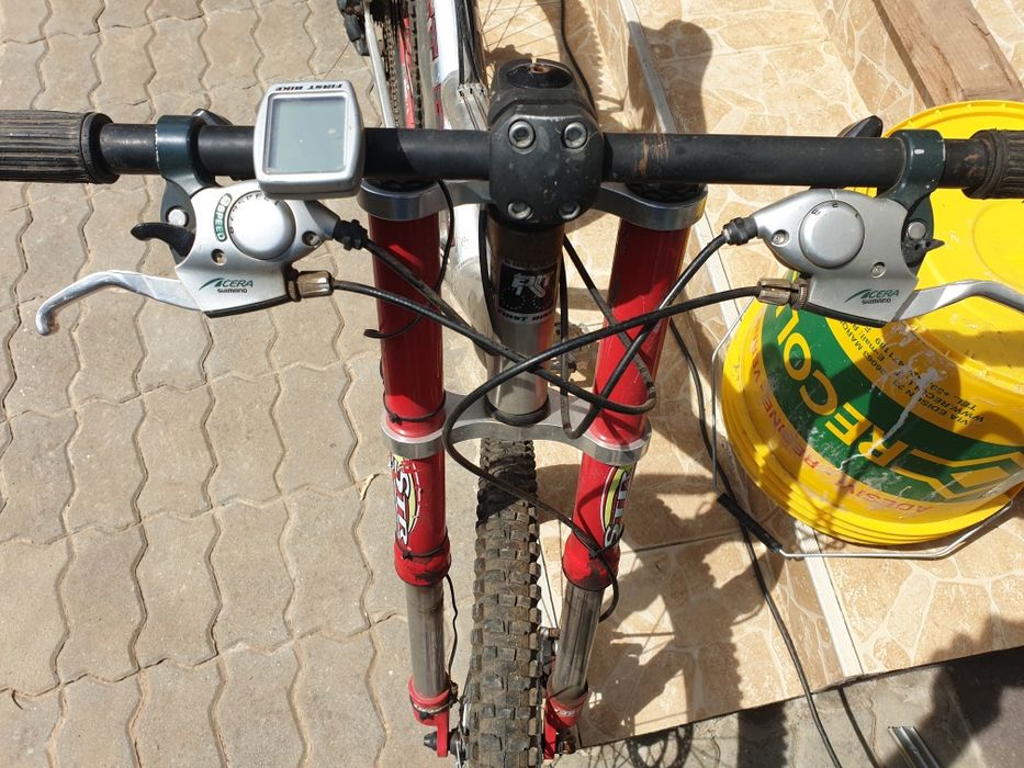 Vand bicicleta First Bike