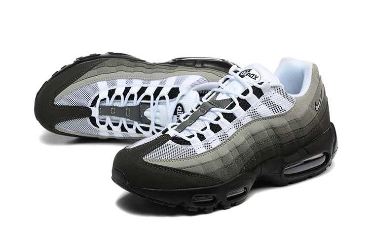ОТНОВО заредени - Nike Air Max 95 OG "Grey Gradient"