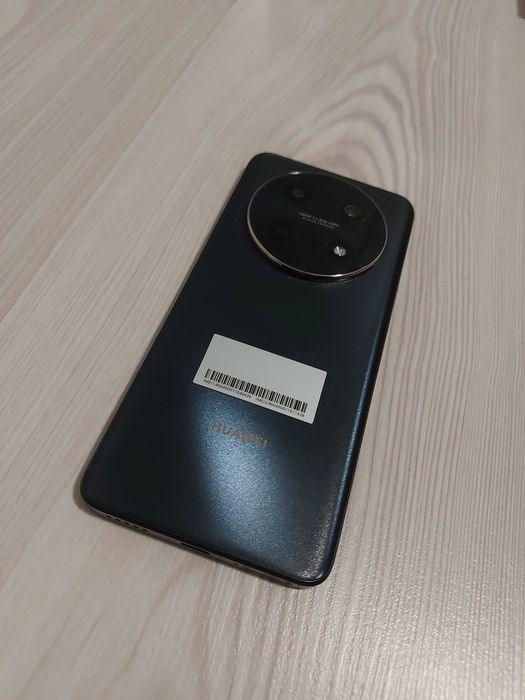 Huawei nova 12İ ЧИСТО НОВ