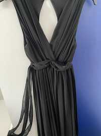 Rochie neagra cu spatele gol