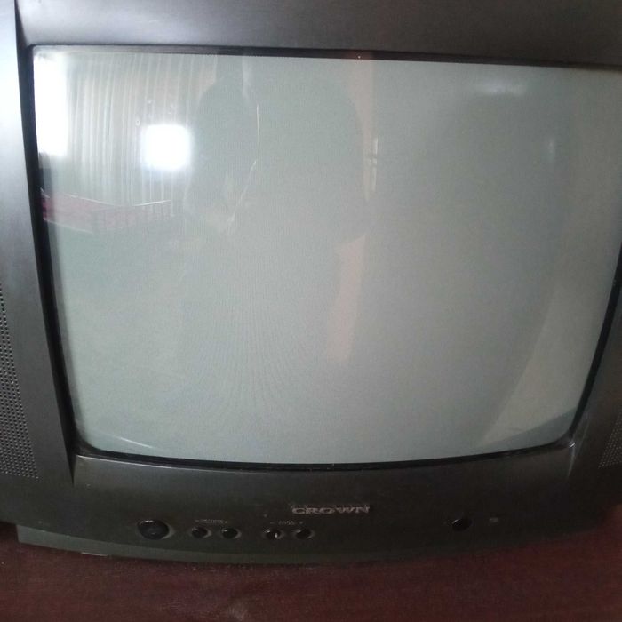 Телевизор CROWN.