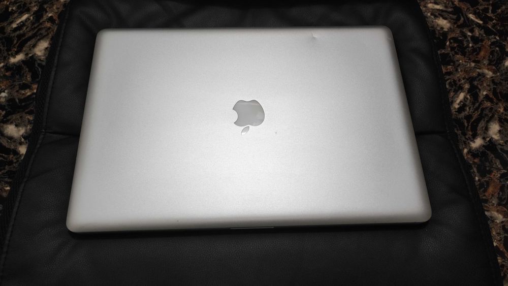 Dezmembrez Macbook pro A1286 si A1297