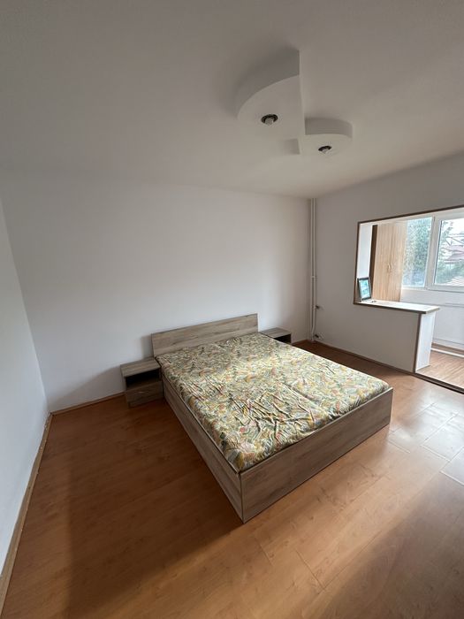 Inchiriez ap 3 camere