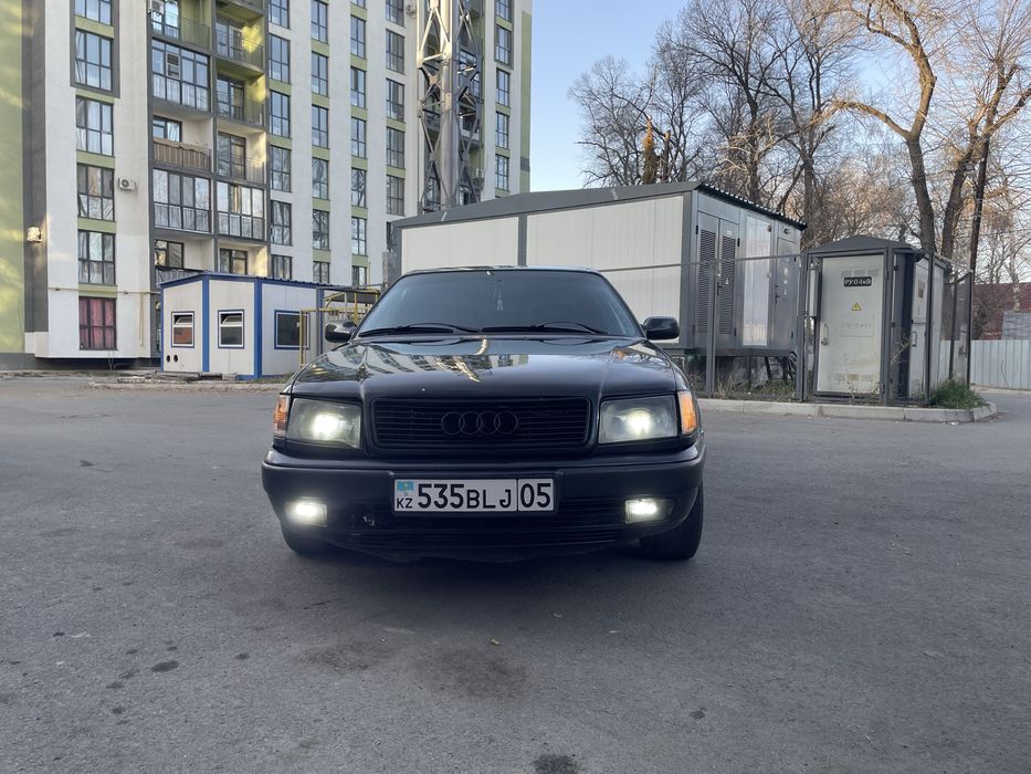 Продам ауди 100 с4