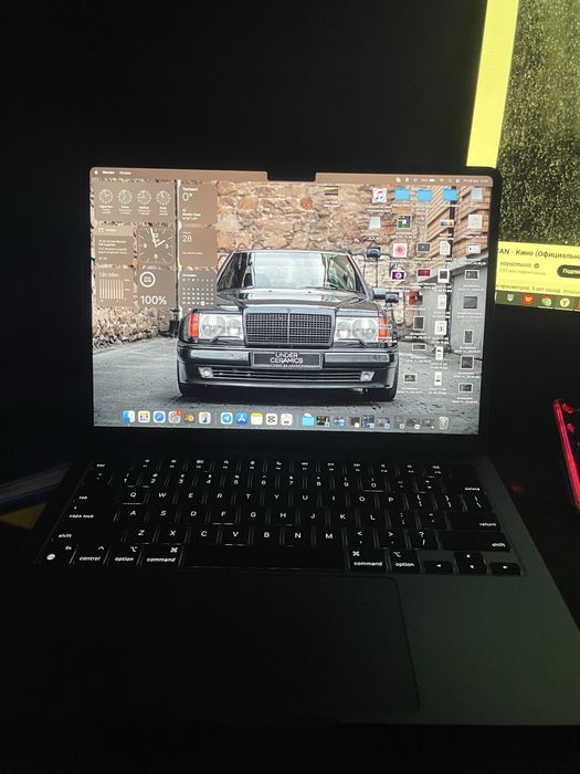 Macbook air m2 16/256 100 % 13,6inch 23 ta sikl 20 soatgacha yetadi wu