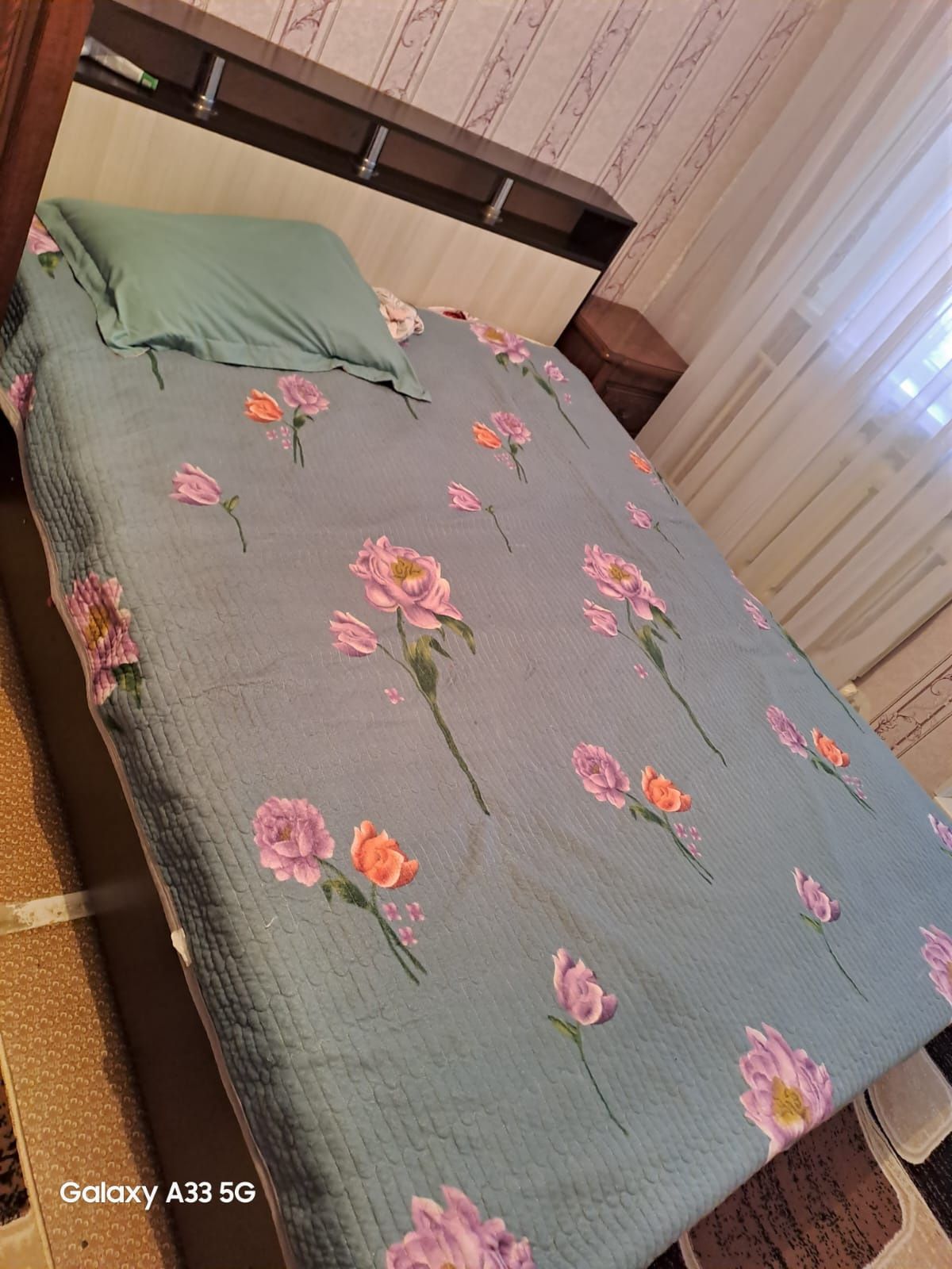 Продаётся спальный гарнитур
