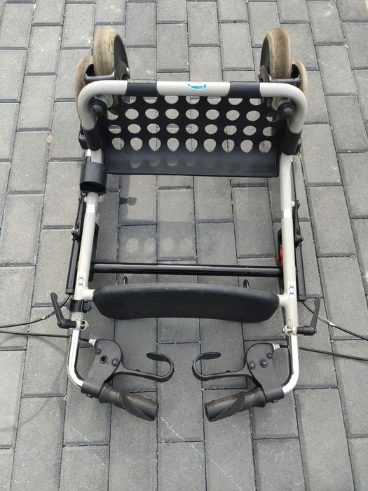 Cadru Rolator Invacare pliabil .Made in Germania