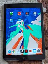 Tableta Apple iPad Air Wifi 32 GB (PUBG, Roblox, instalat)