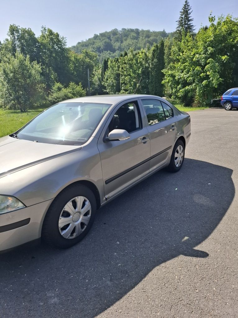 Vând Skoda Octavia 2