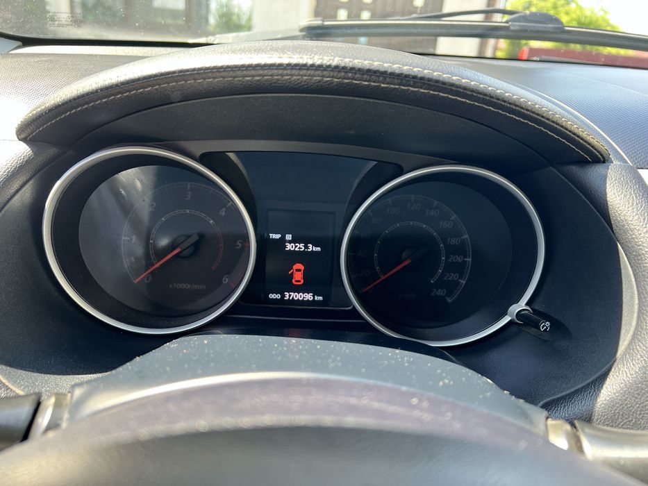 Vand Mitsubishi Outlander 2011