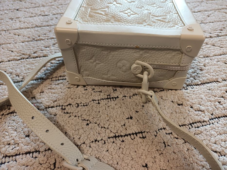 Louis Vuitton чанти