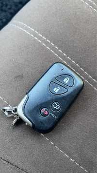 Ключи от Lexus