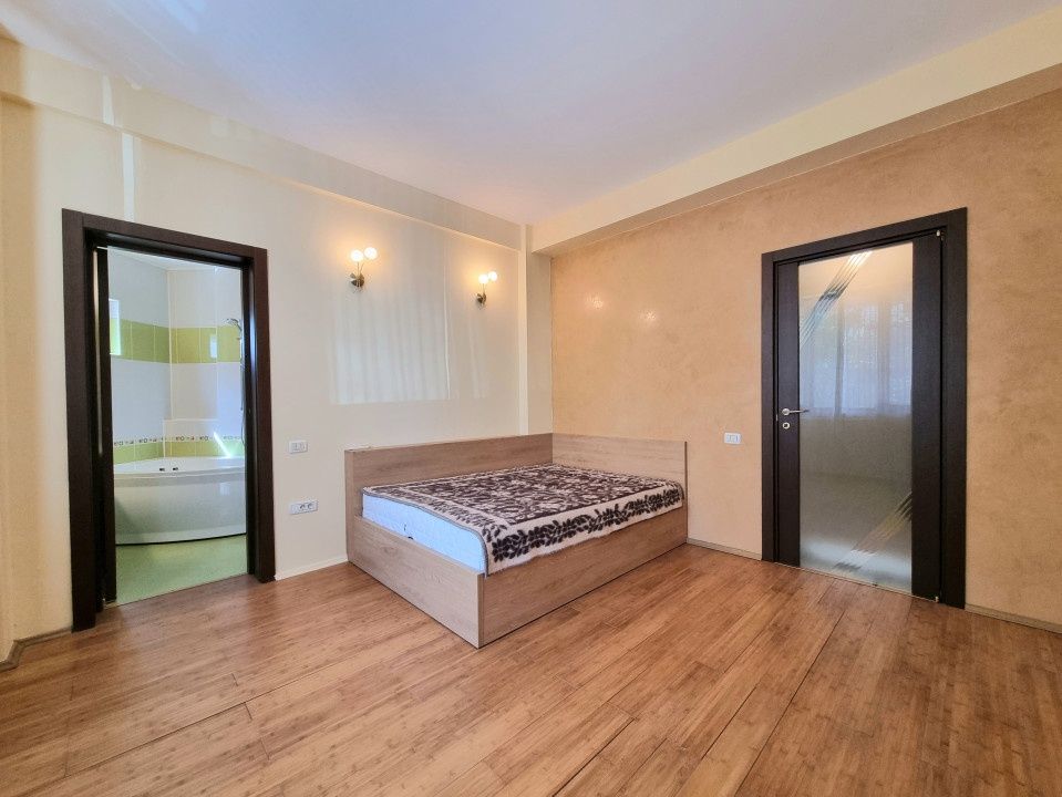 Apartament 3 camere Mamaia-Sat