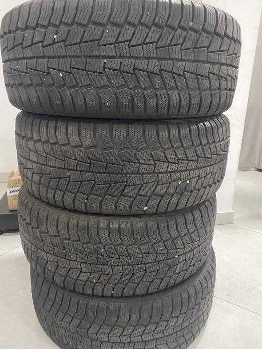 Зимни гуми GISLAVED 225/45/17 4бр. 2021г