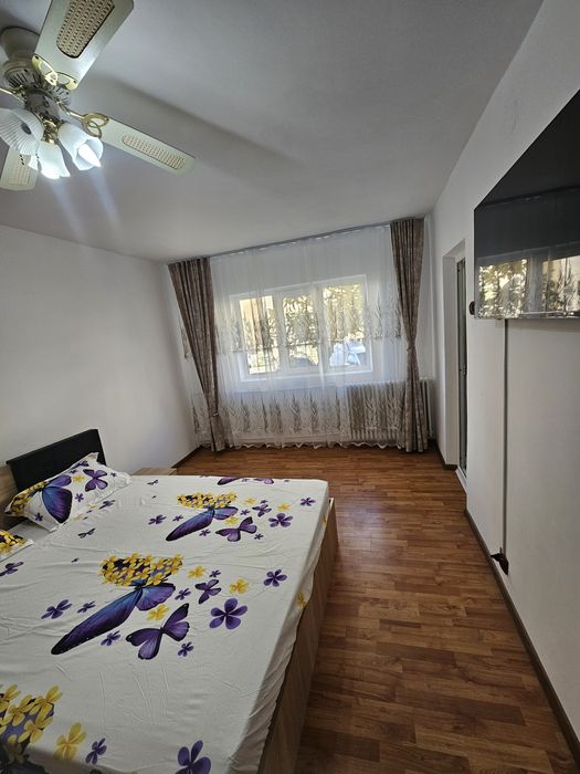 Închiriez garsonieră