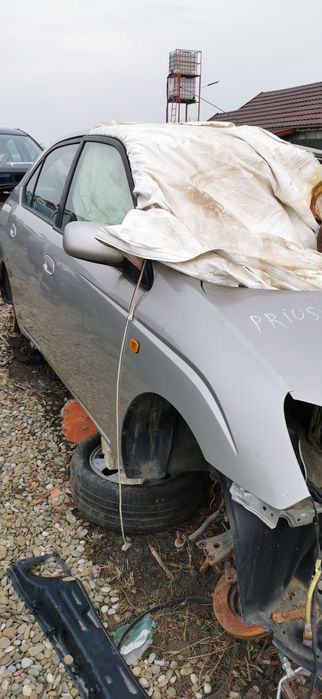 Piese pentru Toyota Prius 1 Hybrid 2002