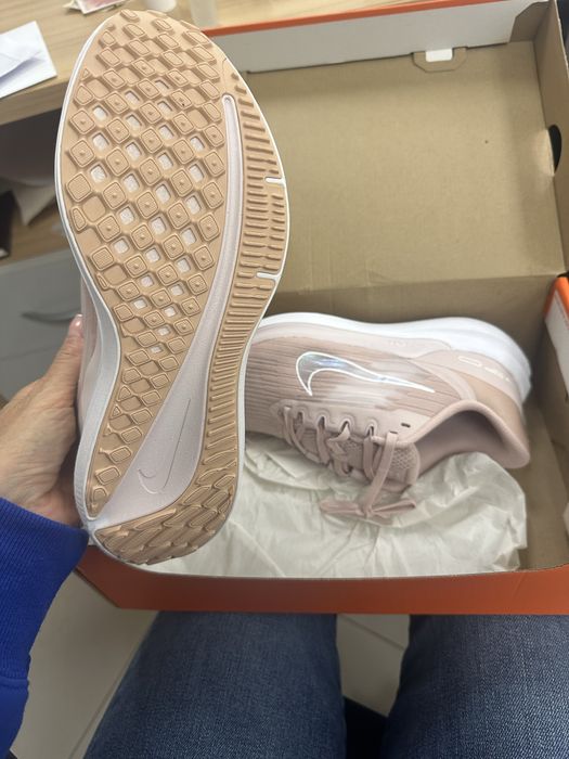 Маратонки Nike 38 номер