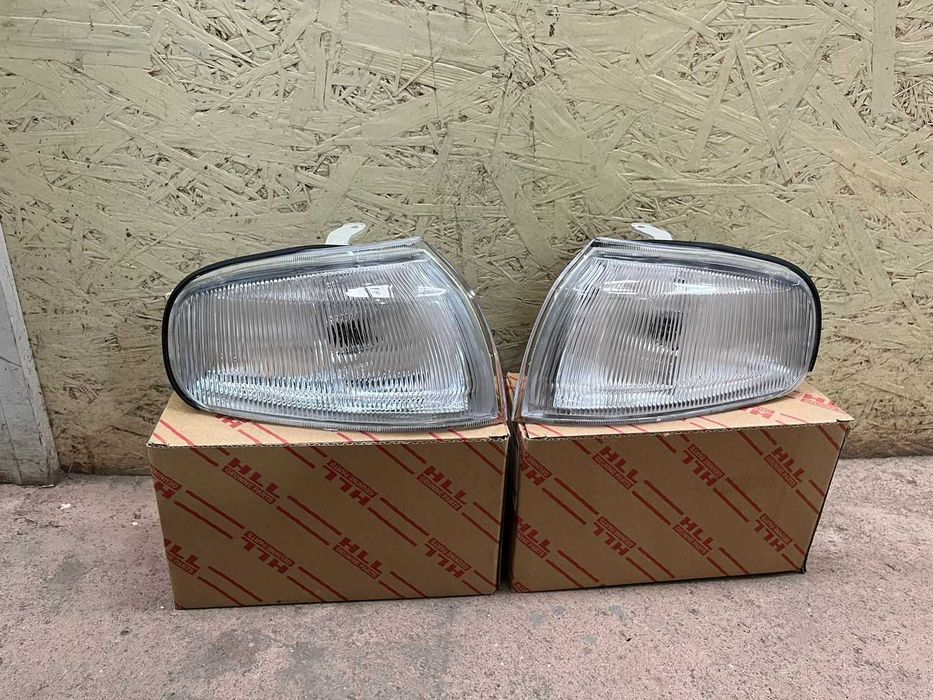 Поворотник Тойота Камри 10/ Toyota Camry 10