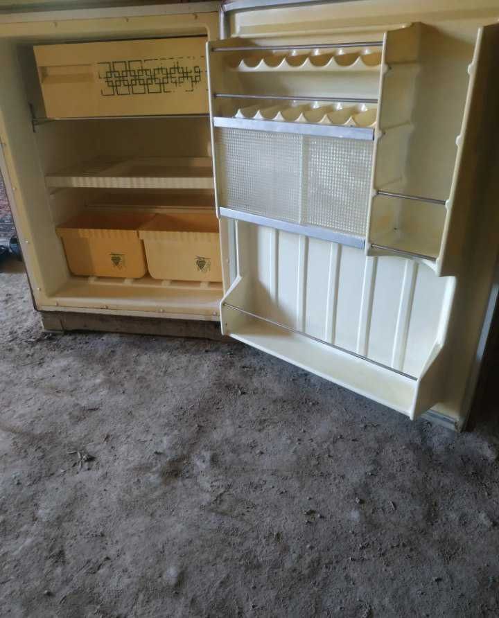Холодильник рабочий б/у