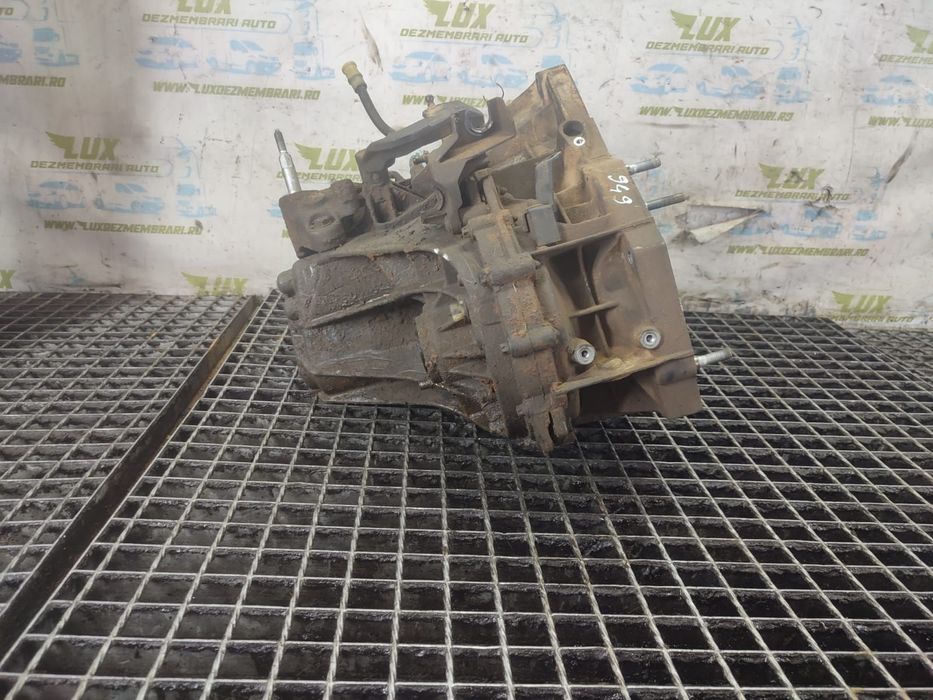 Cutie viteze manuala 4x4 8200941112 1.5 dci K9K858 Dacia Duster 1 [fa