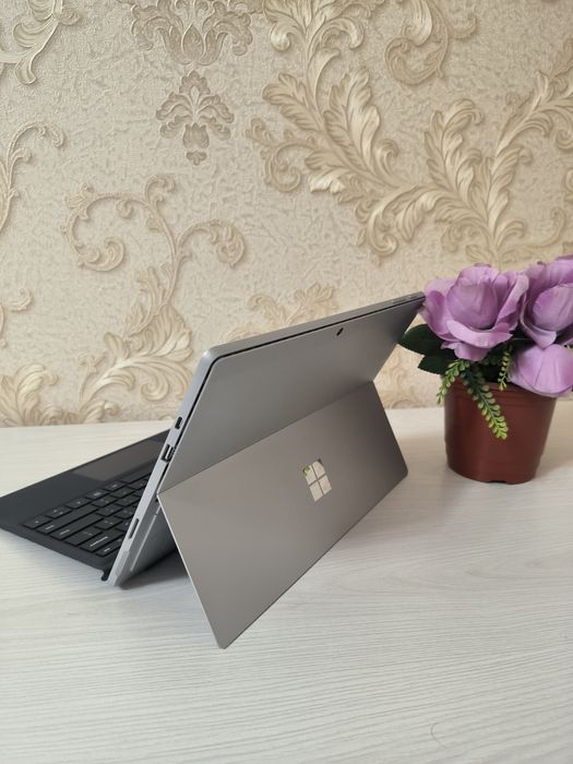 Microsoft Surface Pro 7 Plus 16GB 256GB